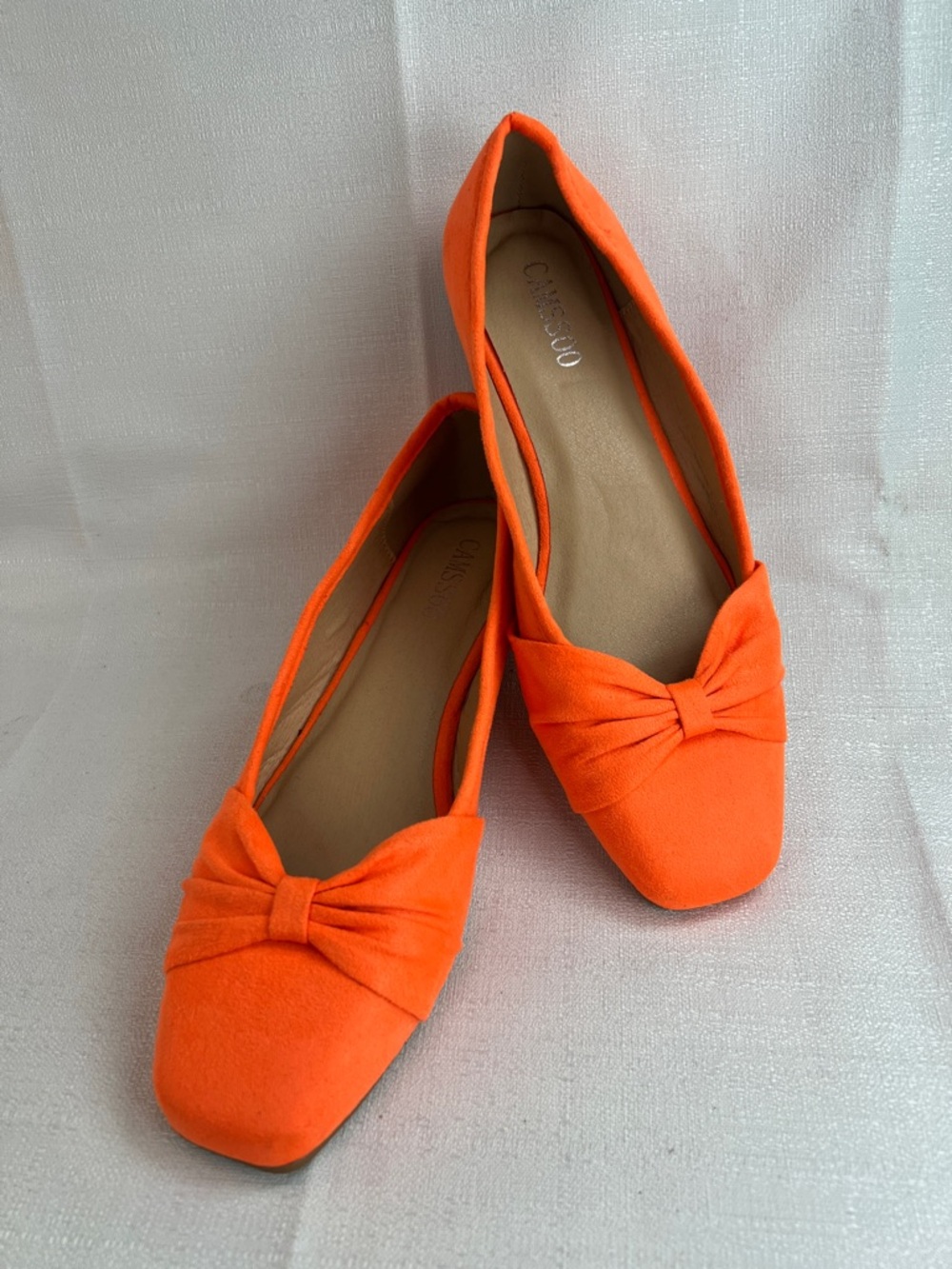 Camssoo, bright orange flat